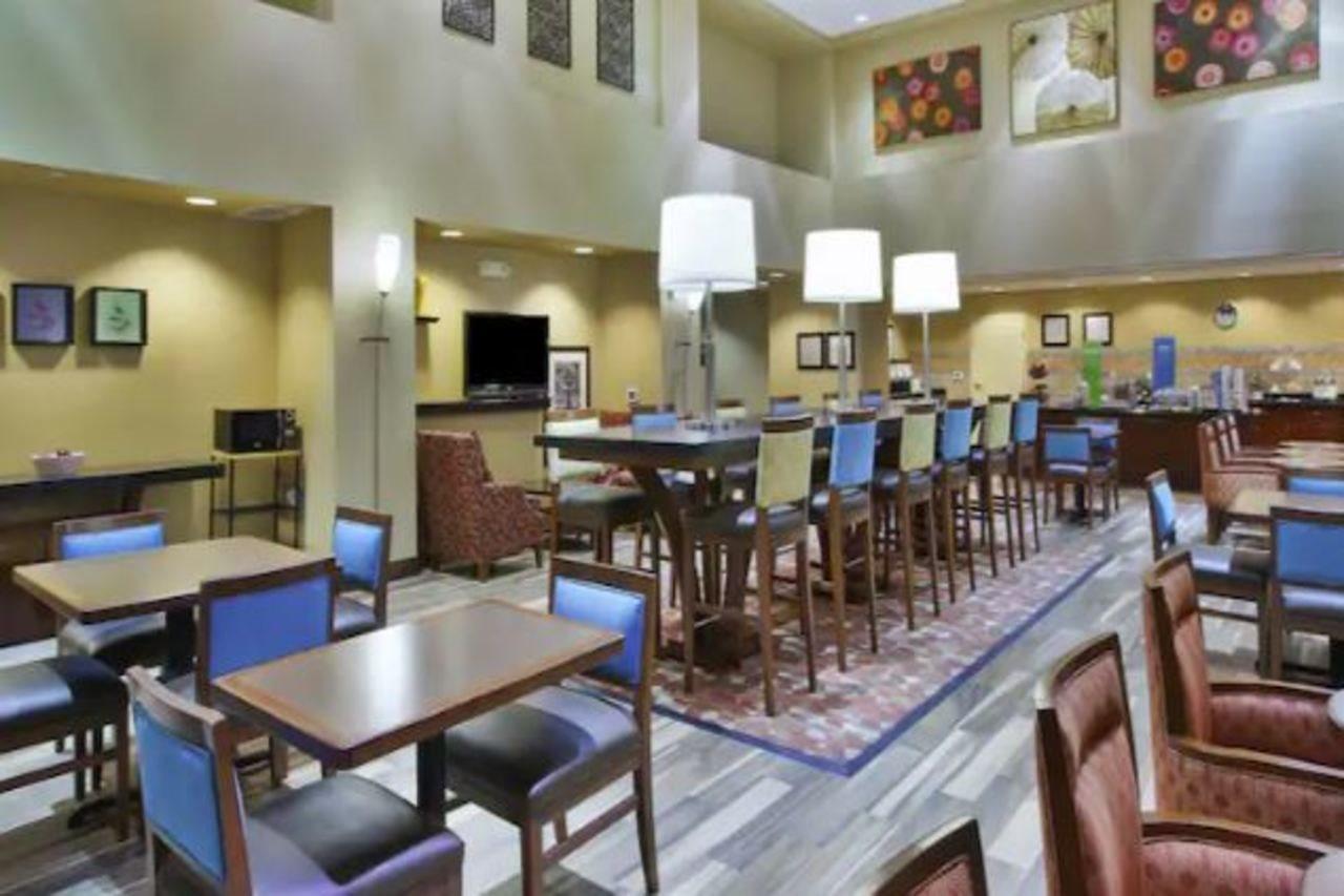 Hampton Inn & Suites Wichita-Northeast Luaran gambar