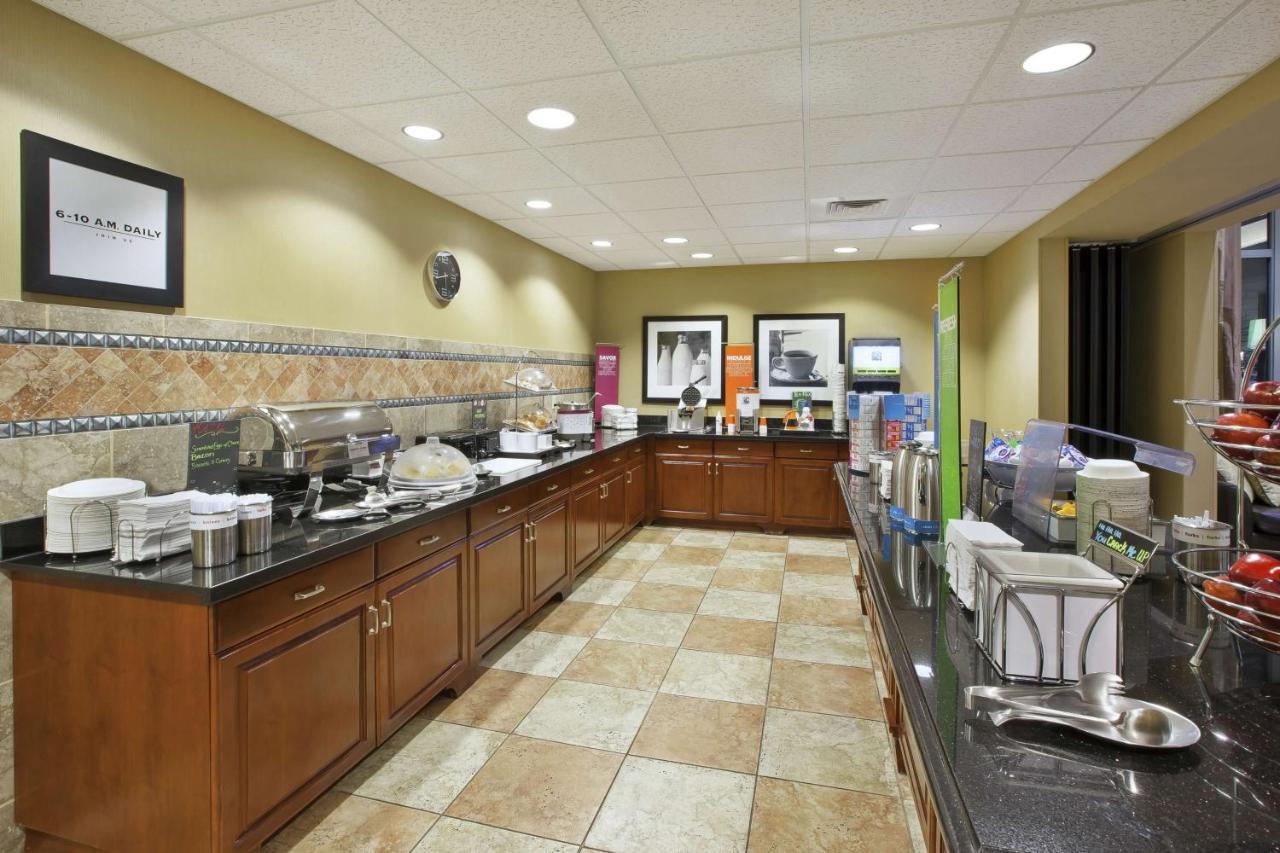 Hampton Inn & Suites Wichita-Northeast Luaran gambar