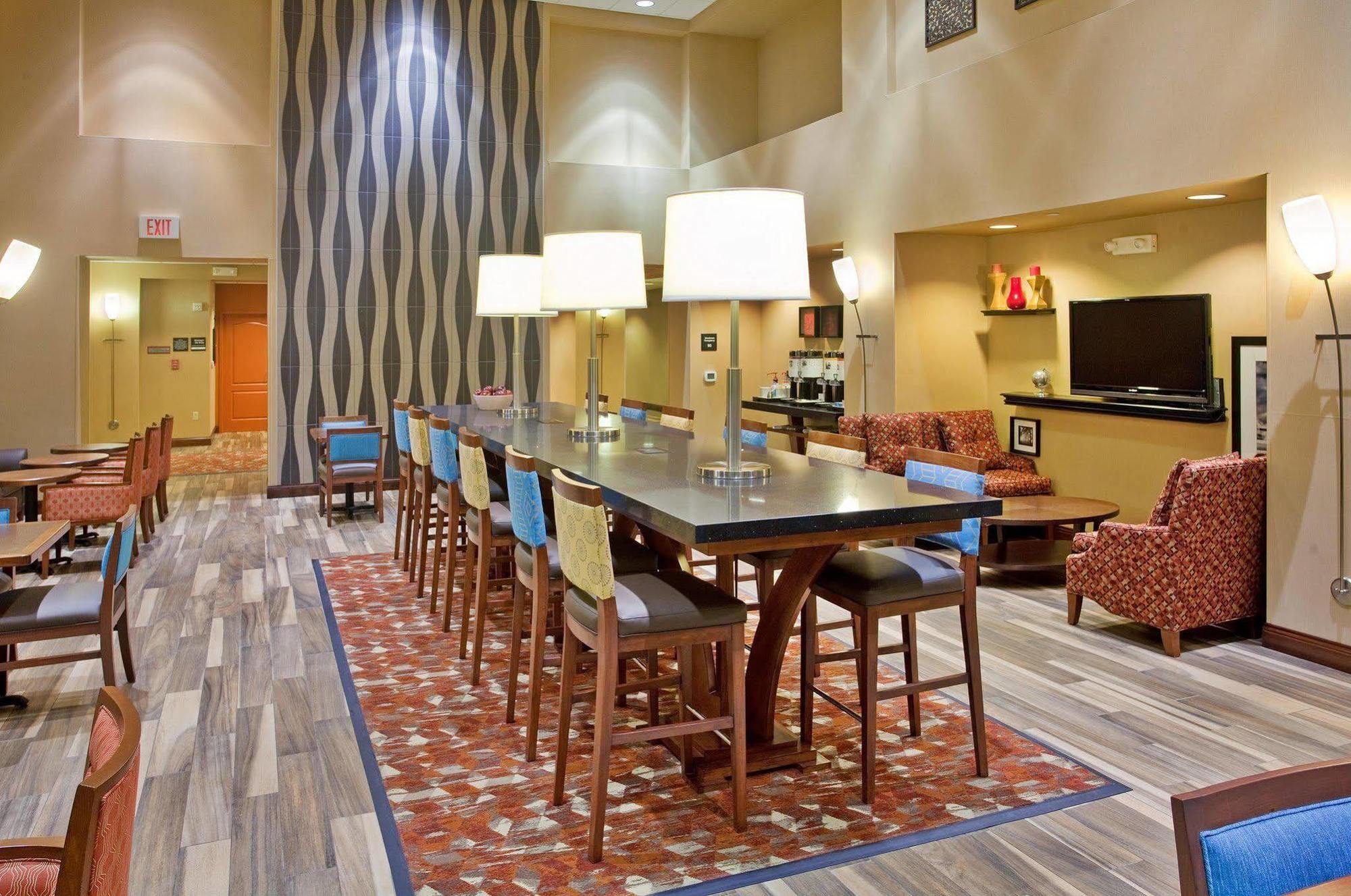 Hampton Inn & Suites Wichita-Northeast Luaran gambar