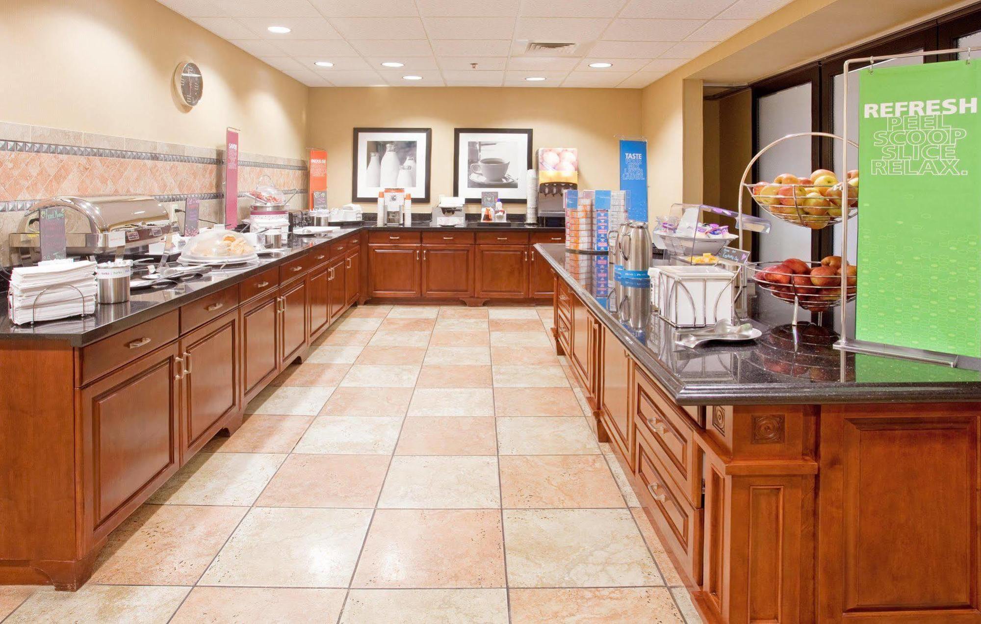 Hampton Inn & Suites Wichita-Northeast Luaran gambar